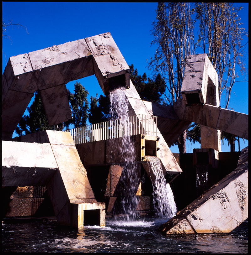 Vaillancourt Fountain, Justin Herman Plaza &copy; Dennis Mojado