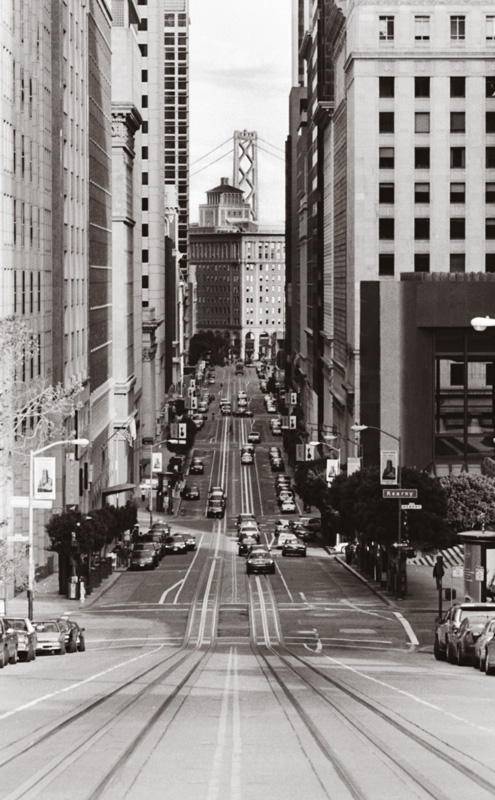 California St. &copy; Dennis Mojado