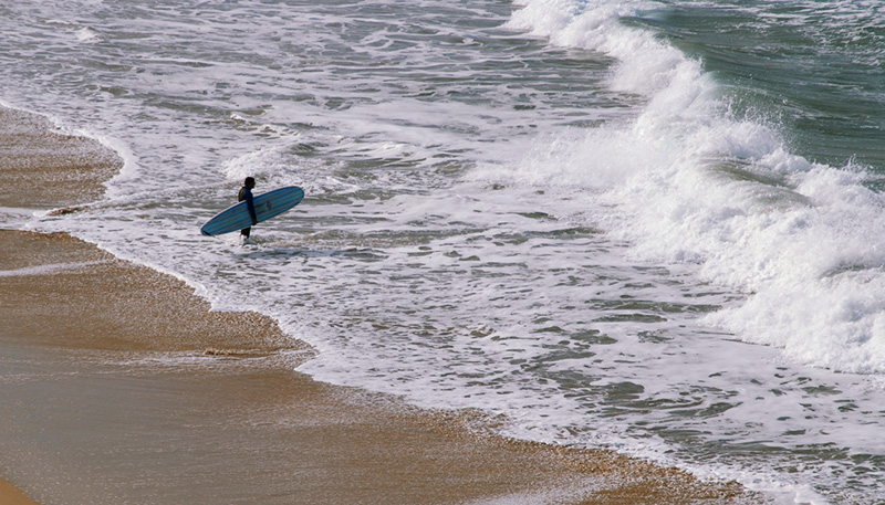 Surf Pause &copy; Dennis Mojado